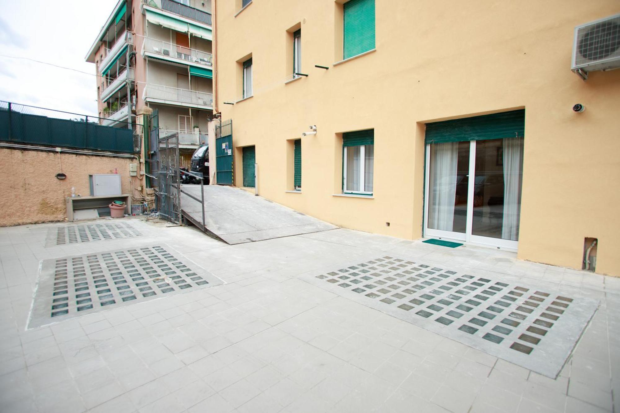 Sofia House With Private Parking Apartamento Génova Exterior foto